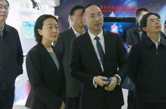 郭宁宁，现任第二十届中央候补委员，福建省委常委、福州市委书记，福州警备区党委第一书记